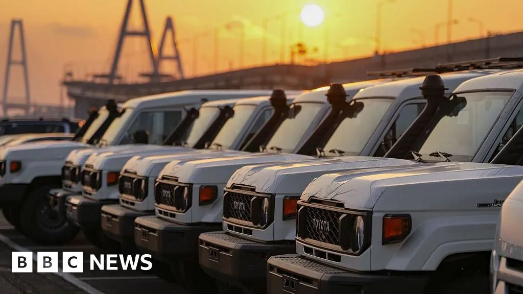 Trump signs order to cut tariffs on Japanese cars to 15%