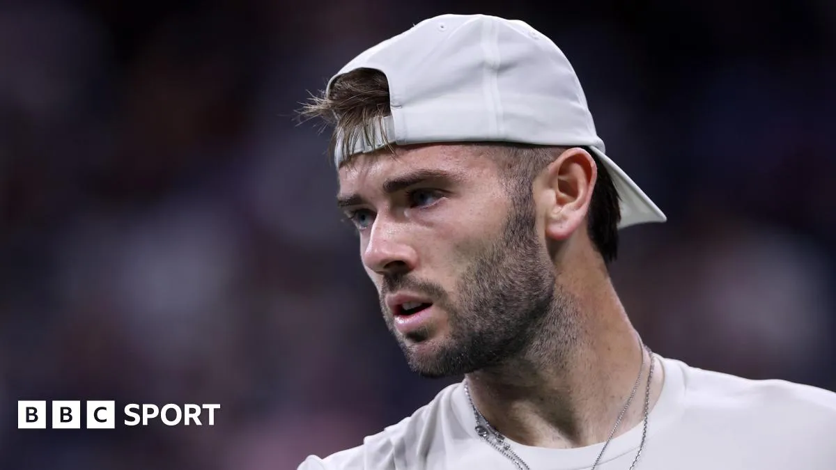 Beaten Fearnley caught 'off guard' by noisy US Open crowd