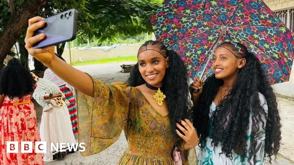 Posers and paddling pools: Africa's top shots