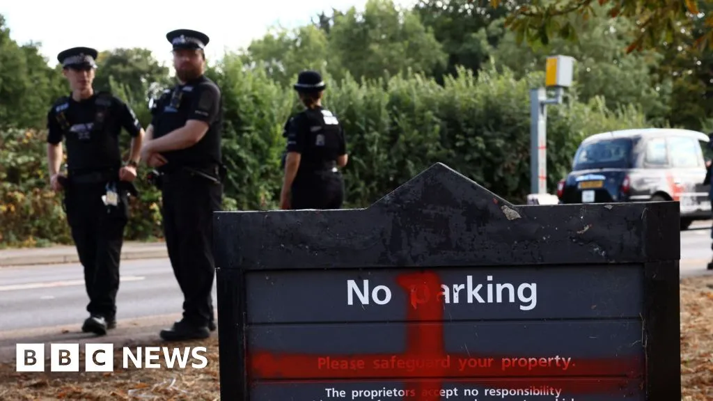 Two men charged after arrests at Epping protest