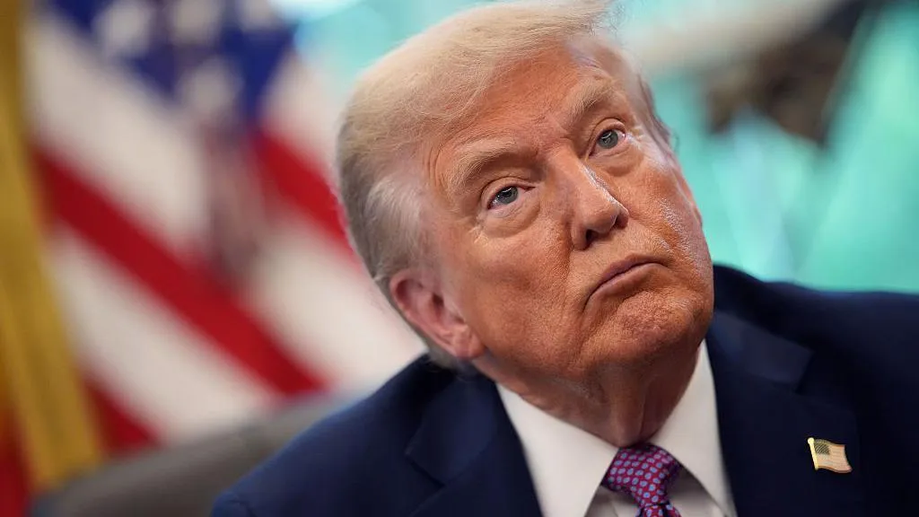 Trumps says Venezuelan jets will be shot down if they endanger US ships