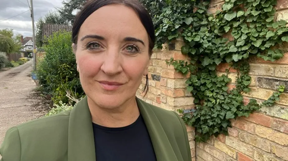 Calls for halt to mesh surgery after surgeon struck off