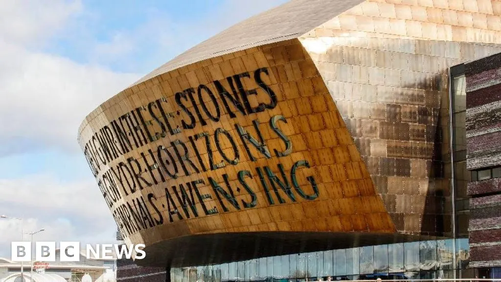 Welsh arts organisations given £8m grant amid cuts concerns