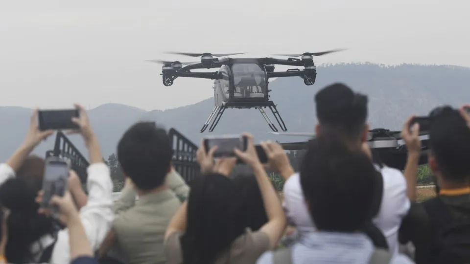 Flying cars collide at airshow rehearsal in China