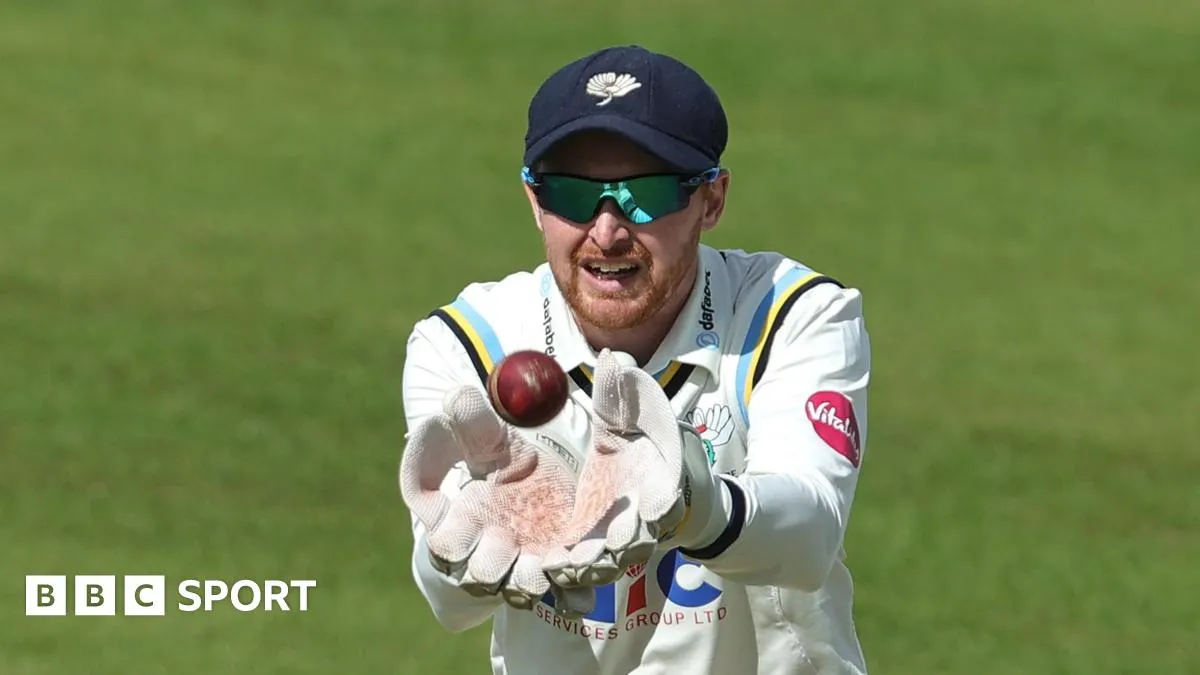 Tattersall joins Foxes on loan for promotion push