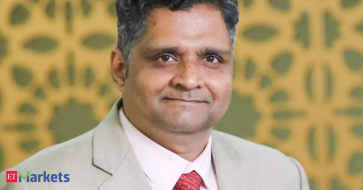 Fund Manager Talk | Why V Srivatsa is cutting back on financials in UTI Large & Mid Cap Fund