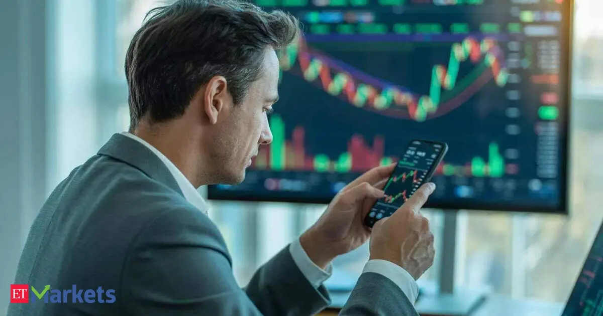 Commodity Radar: Fed rate cut to boost gold's appeal. Buy on dips, says LKP Securities expert