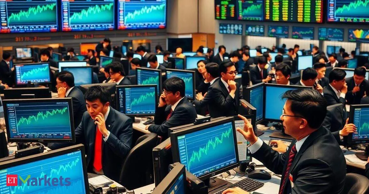 Asian stocks fluctuate as US jobs outlook cools