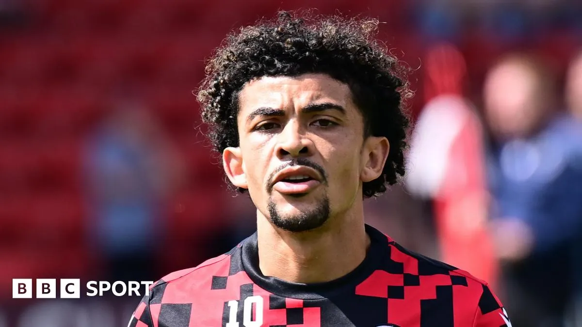 Gordon returns to Barrow on loan from Walsall