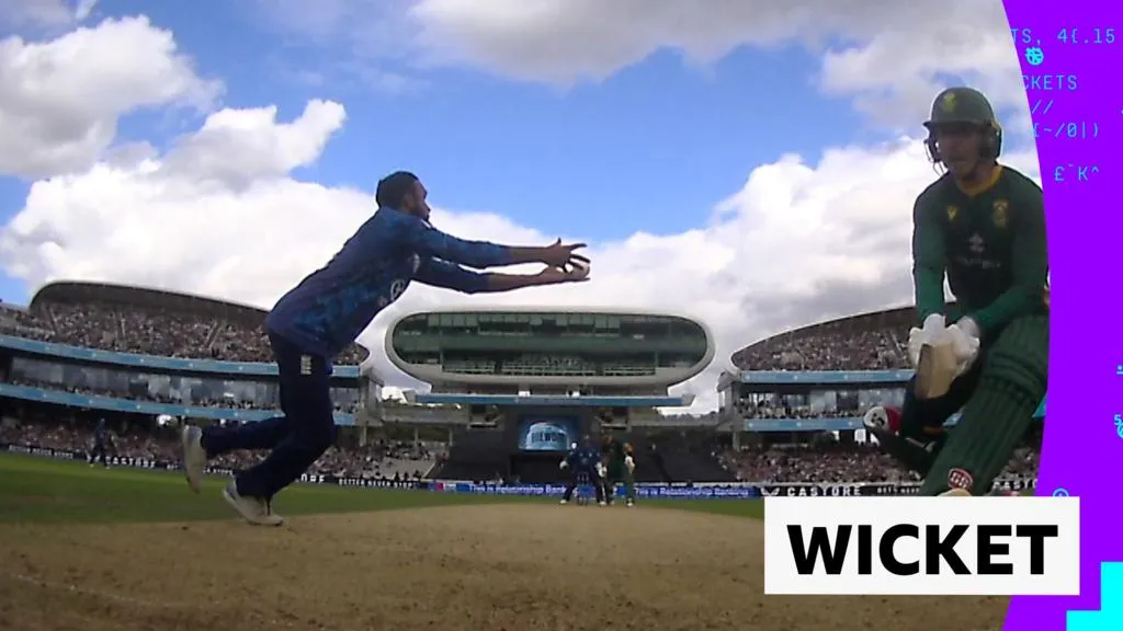 'Tremendous take!' - Markram caught and bowled on 49 by Rashid