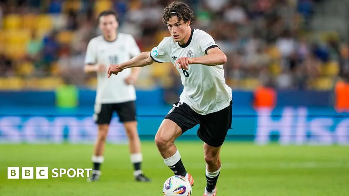 Where might Rohl feature for Everton?