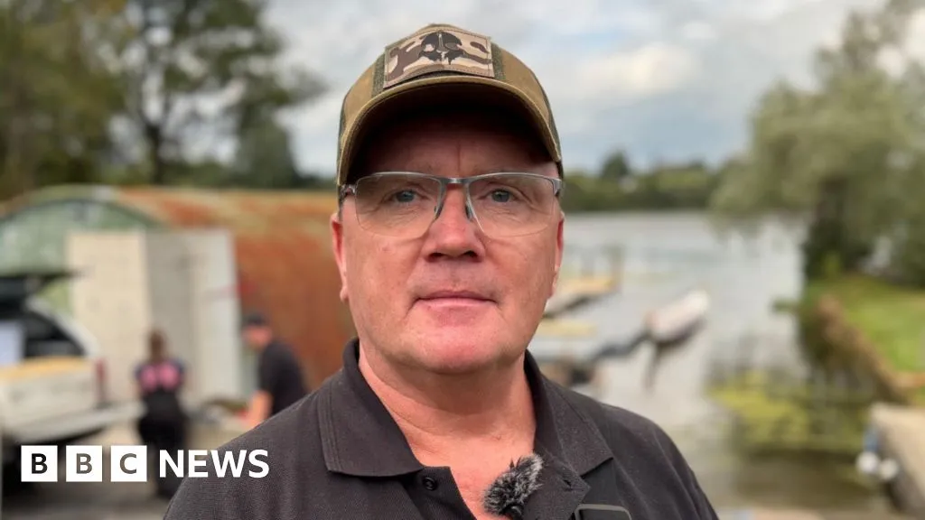 Eels transported between loughs in a bid to help save species
