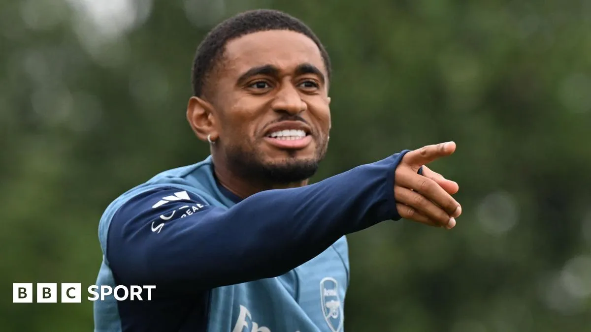 Arsenal winger Nelson set for Brentford loan