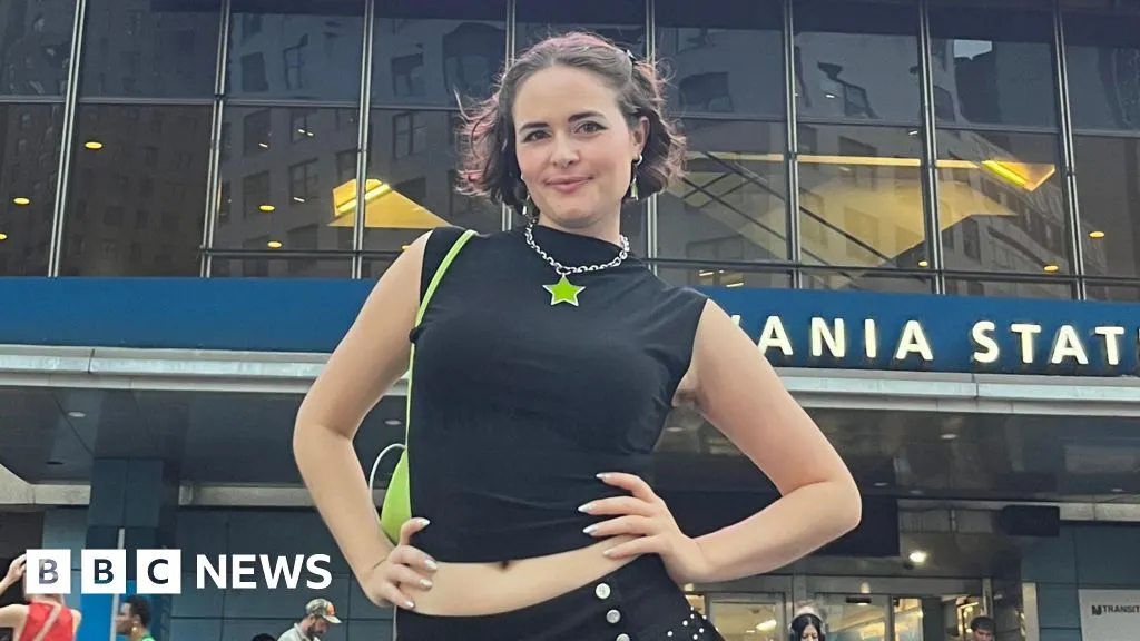 Creator of Charli XCX Apple dance settles Roblox lawsuit