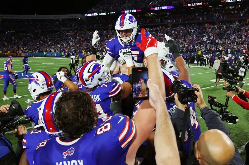 Josh Allen rallies Bills for 16 points in last 4 minutes to stun Ravens 41-40 in prime-time thriller