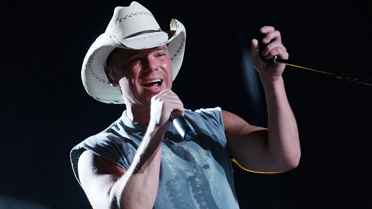 Kenny Chesney shares painful truth behind his unexpected on-stage tears during Indianapolis concert