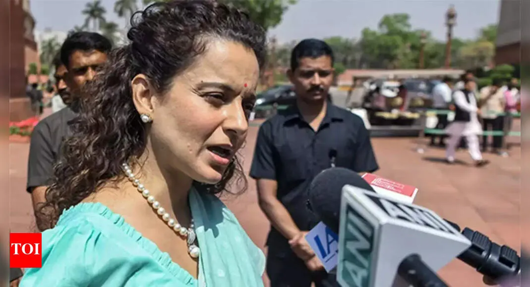 Chastised, Kangana withdraws plea to bin defamation case